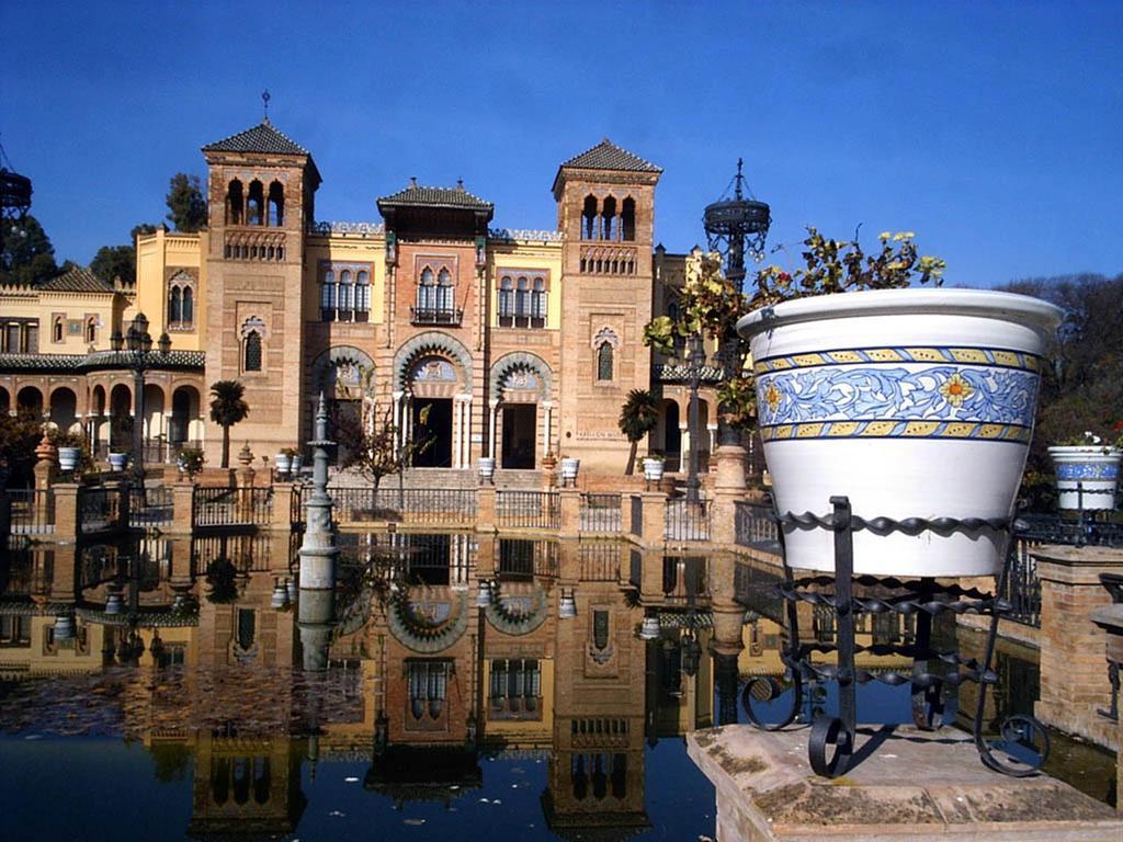 Like Home Sevilla - Museo Eksteriør bilde